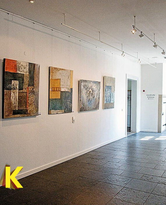 Ausstellung Claudia Lippkau. "WaAgnis" im Nordflügel